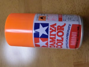 派手なスプレーや香水は忘れてください。火のついたマッチを使えば、安くて効果的に仕事ができます。